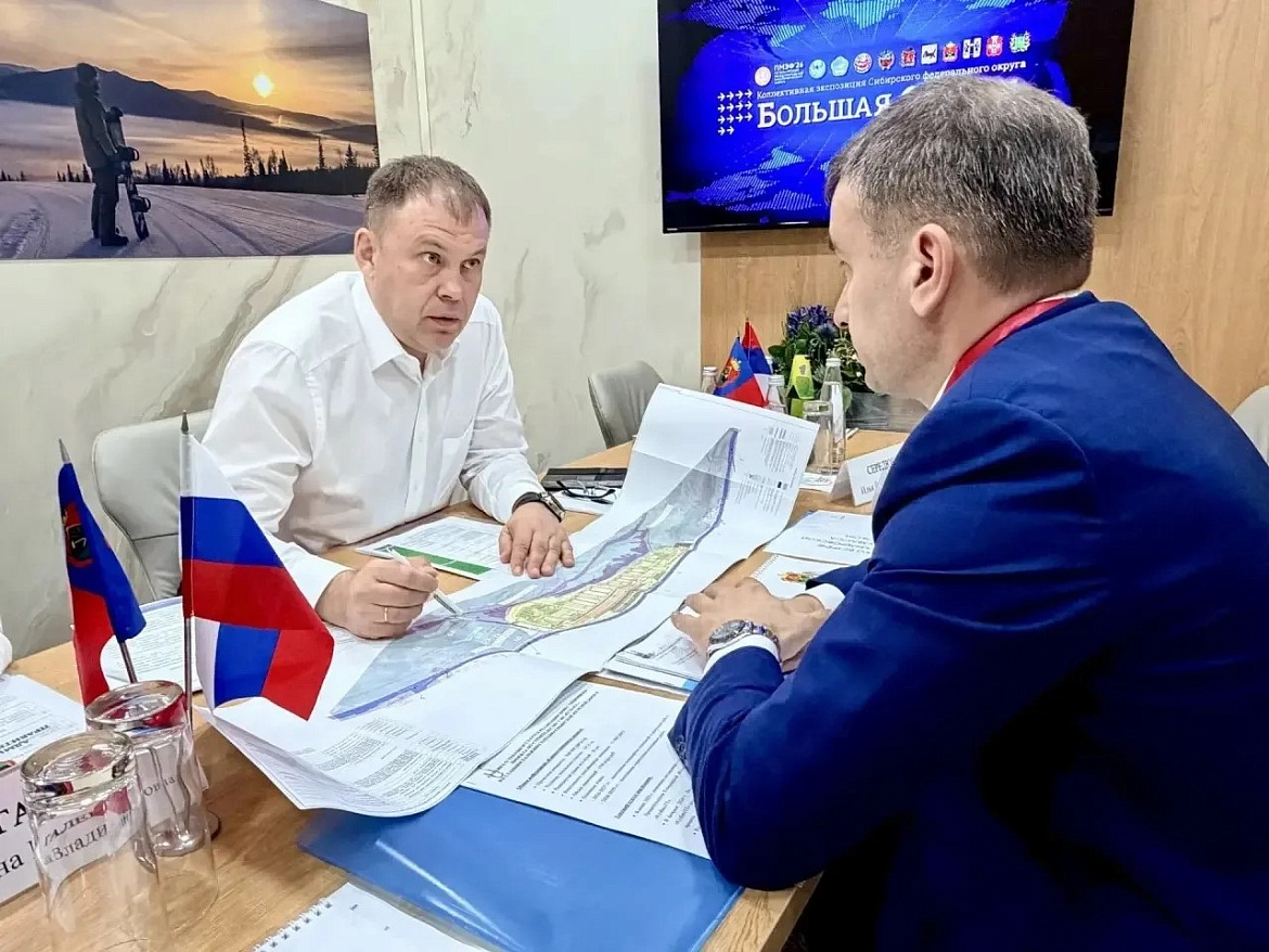 Губернатор Кузбасса Илья Середюк обсудил с инвесторами план создания транспортно-логистического центра в Новокузнецке