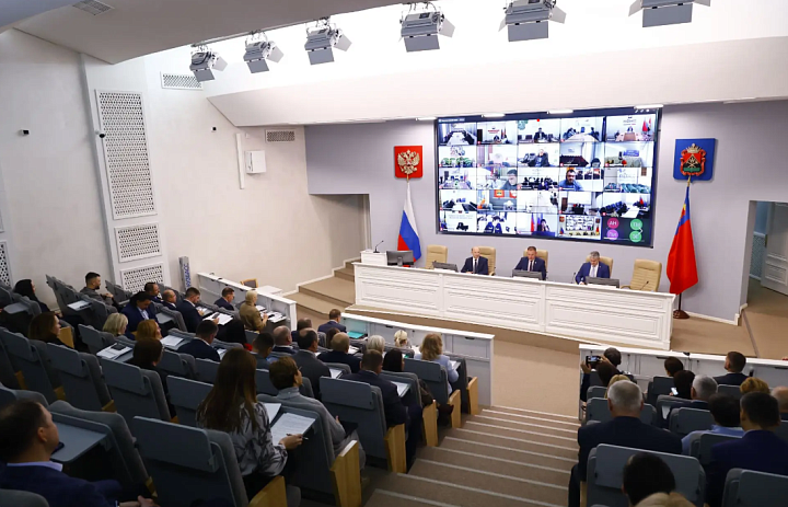 Илья Середюк: стратегия развития Кузбасса предусматривает параллельное комплексное развитие ведущих отраслей